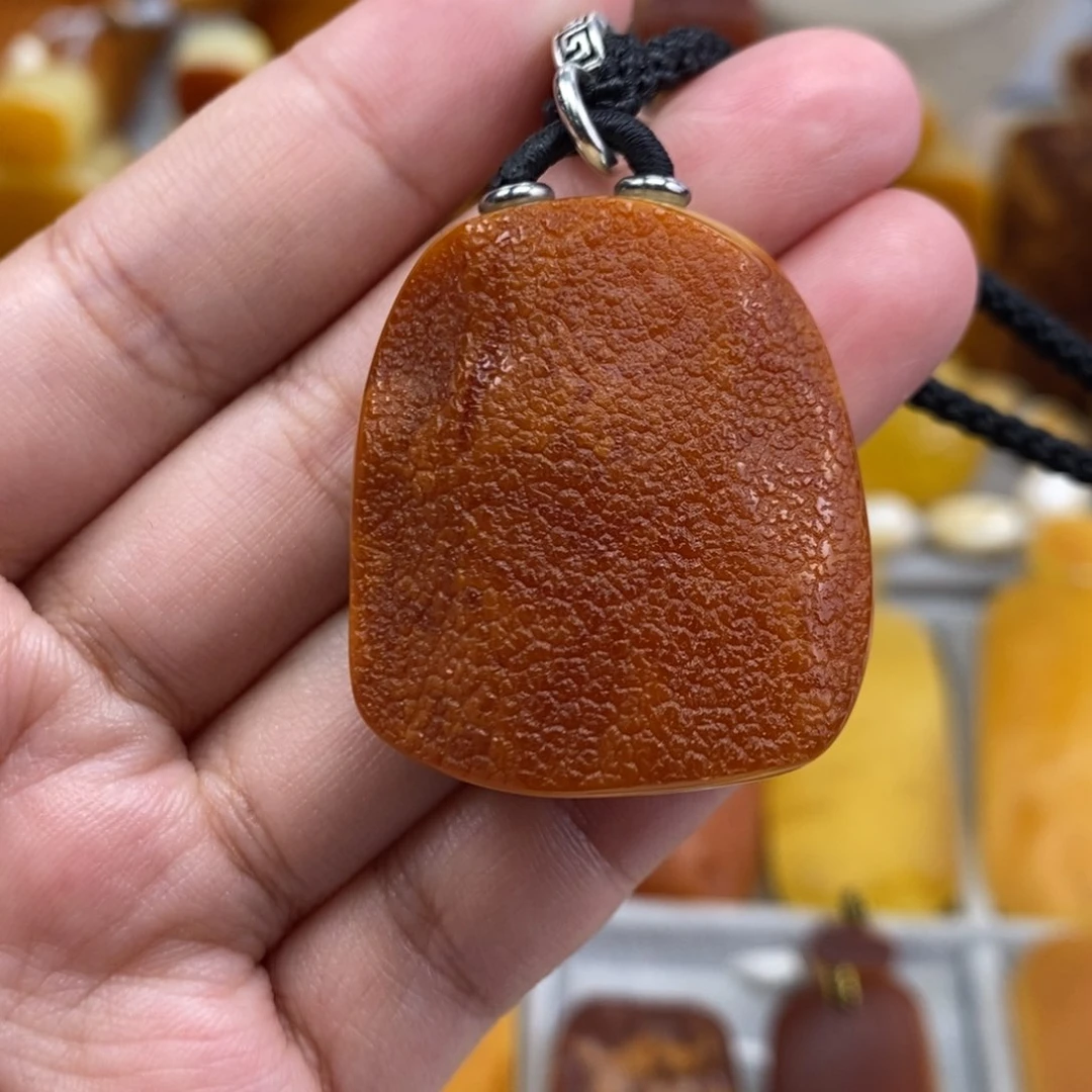 琥珀吊坠(赠链)未镶嵌