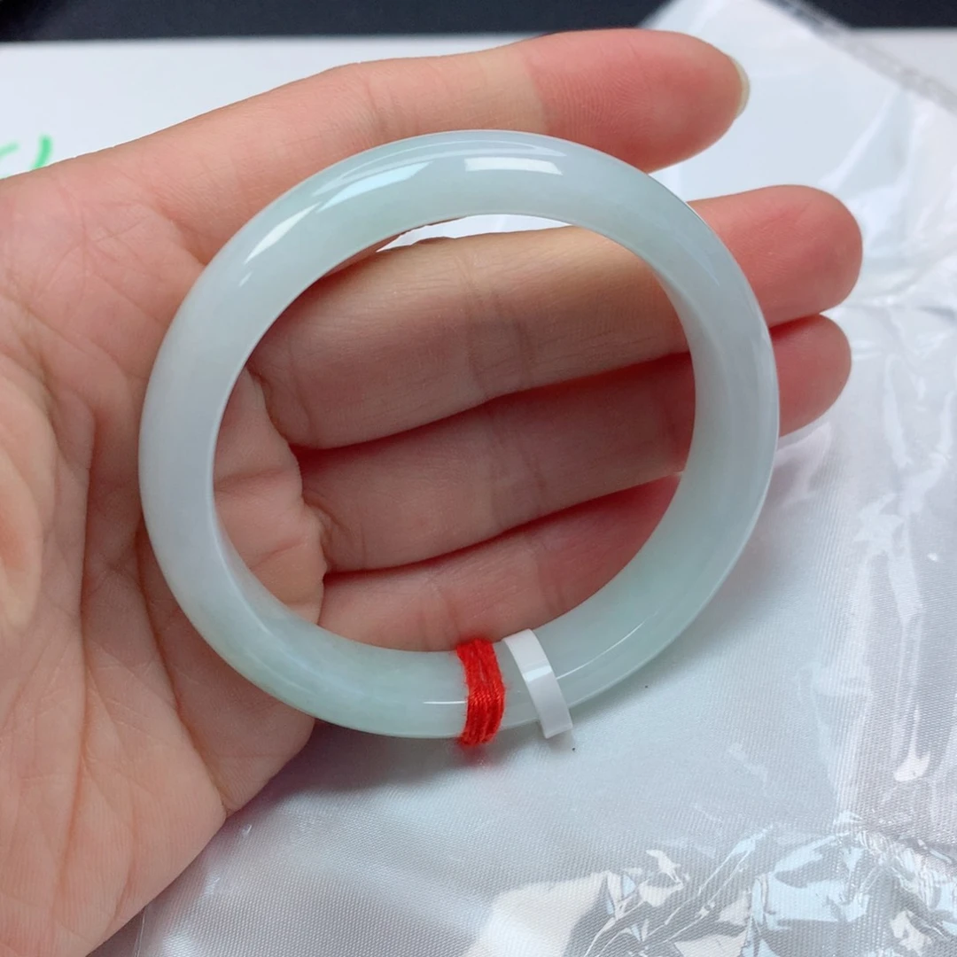 翡翠手镯未镶嵌51圈