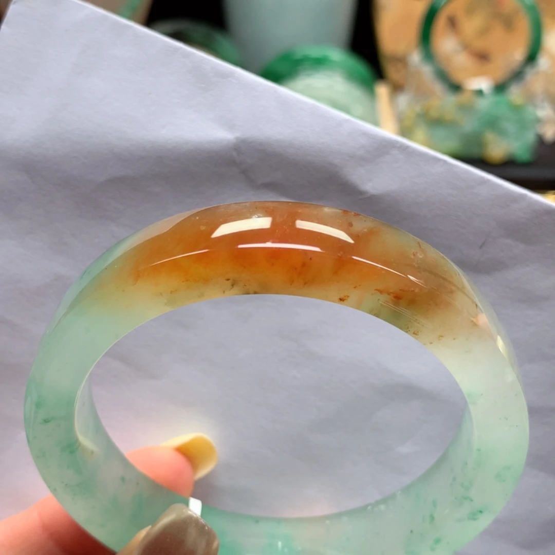 【闪购商品】石英质玉手镯未镶嵌沉*