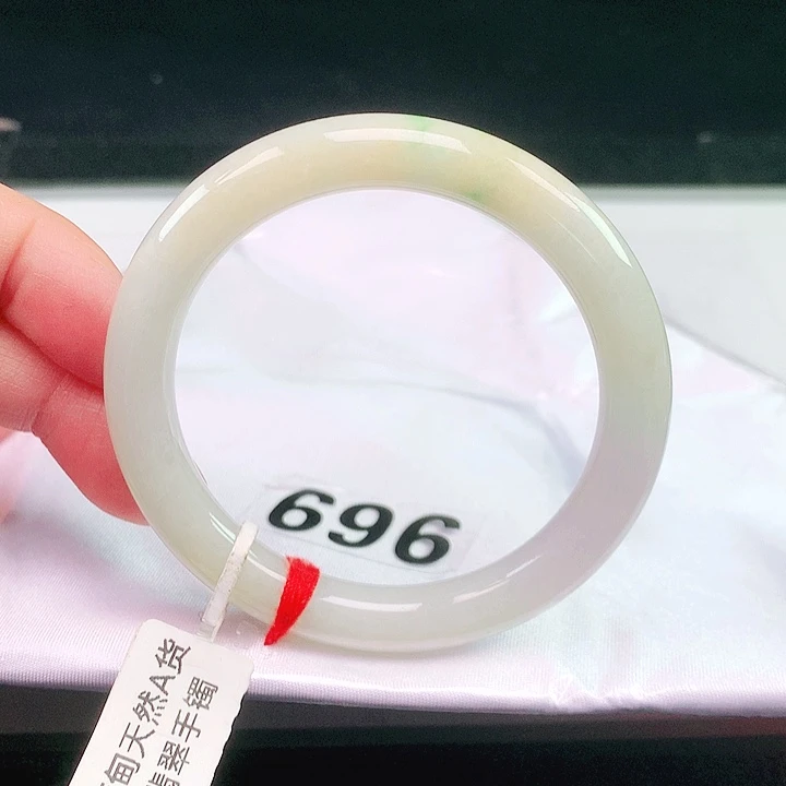 翡翠未镶嵌手镯（圆镯）696