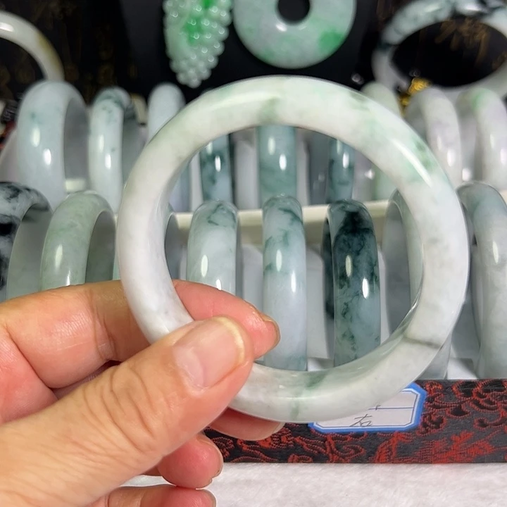 翡翠未镶嵌手镯天然