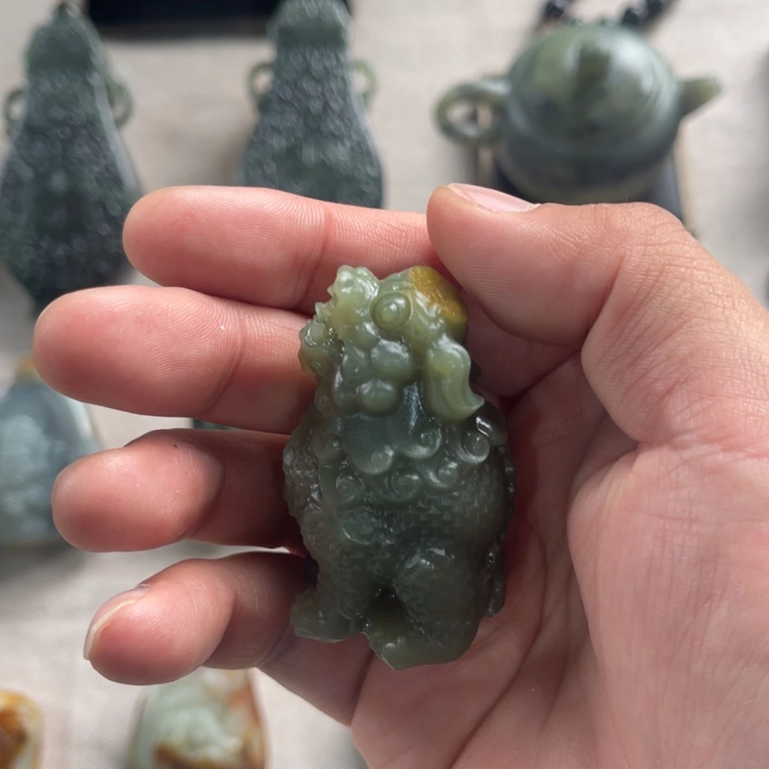 和田玉（糖玉）未镶嵌颈饰