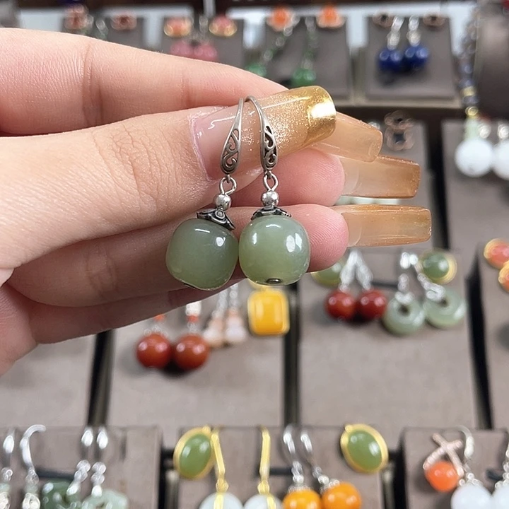 和田玉耳饰银S925镶嵌12左右