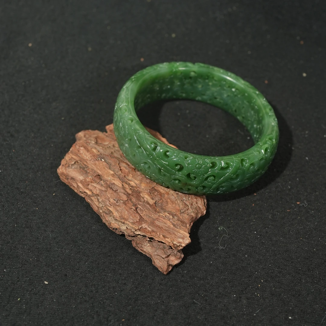 12.27香港王老板-和田玉手镯6z104