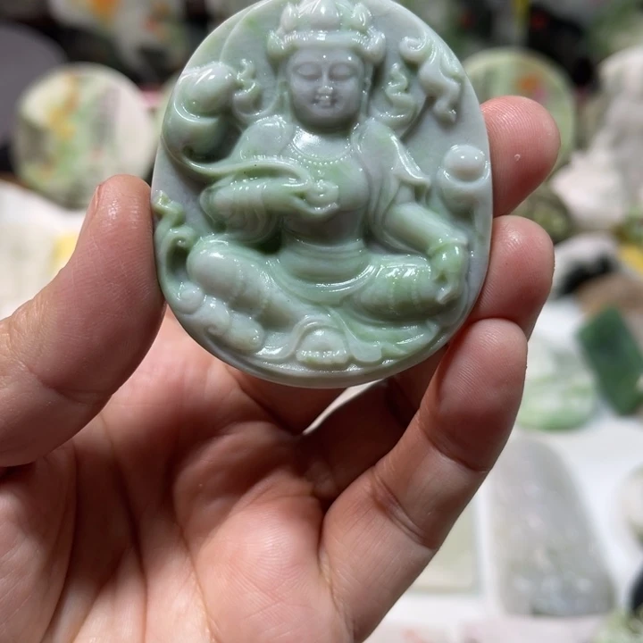 独山玉未镶嵌颈饰