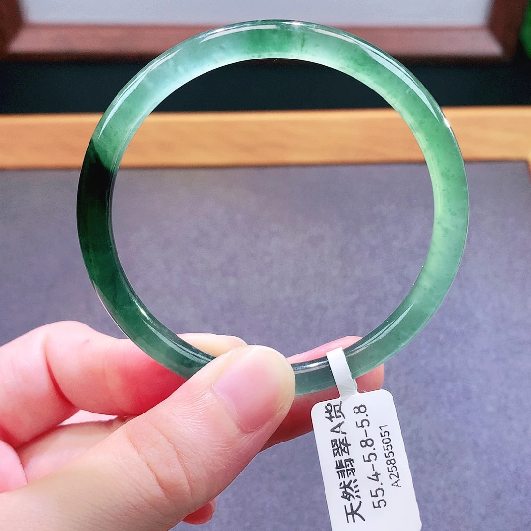 未镶嵌手镯翡翠天然翡翠