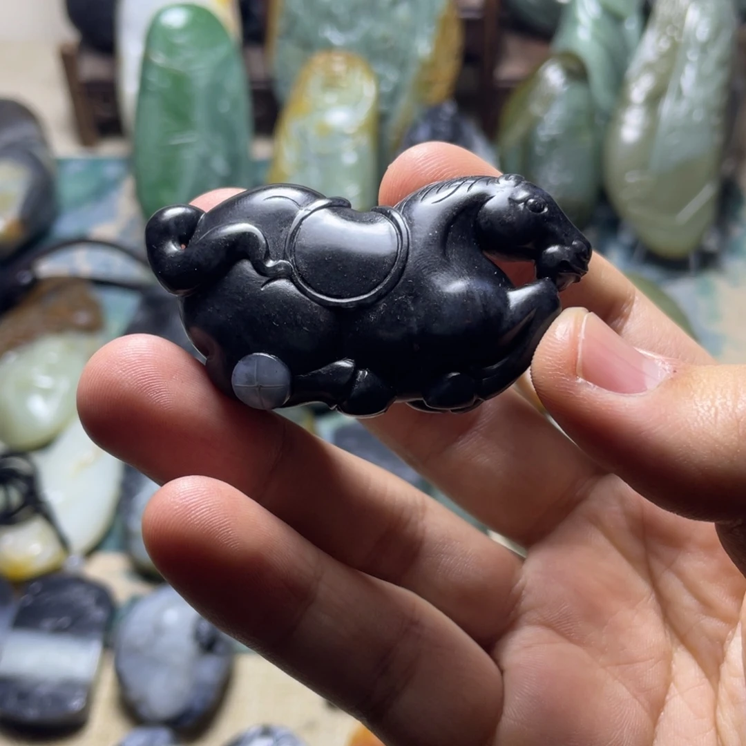 和田玉未镶嵌挂件唐马