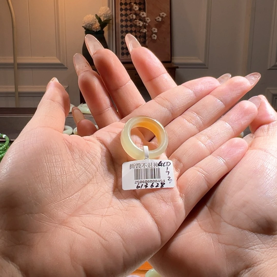 和田玉（糖玉）戒指未镶嵌