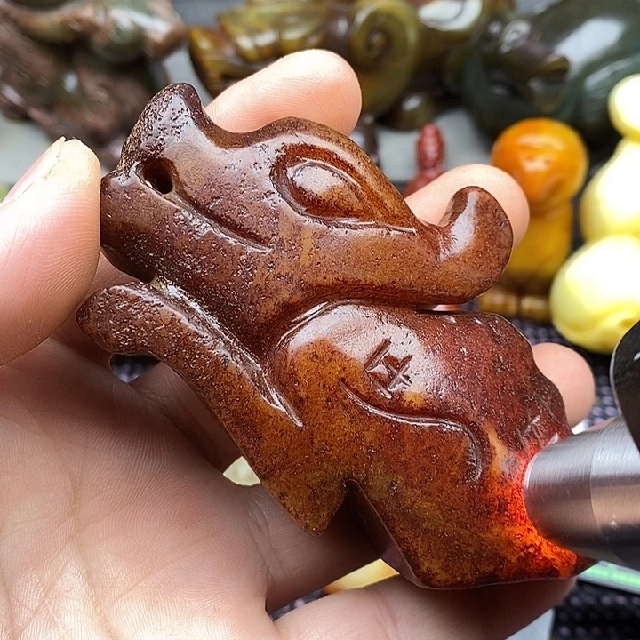 未镶嵌蛇纹石玉颈饰