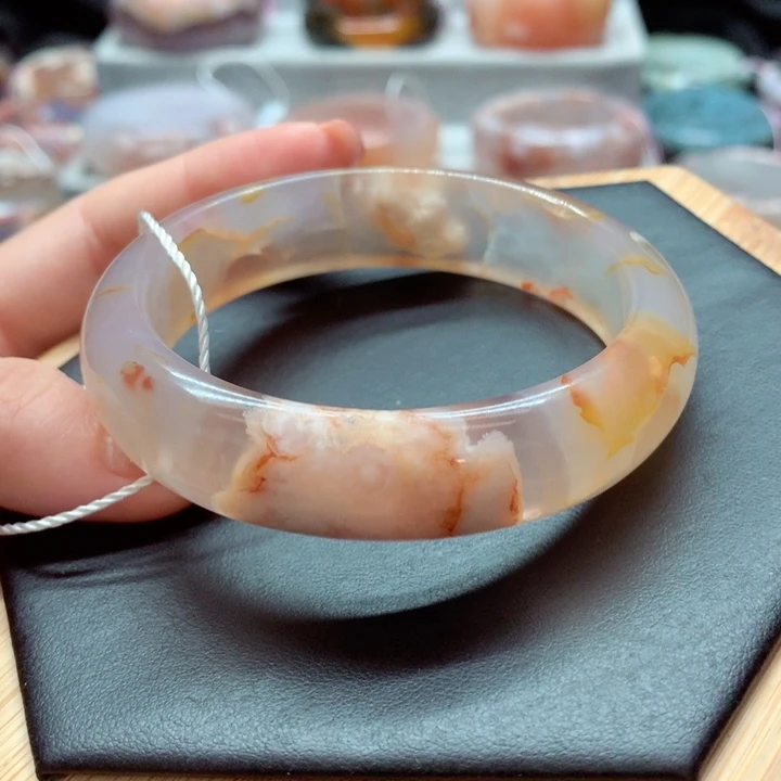 玛瑙/玉髓手镯未镶嵌*️****66