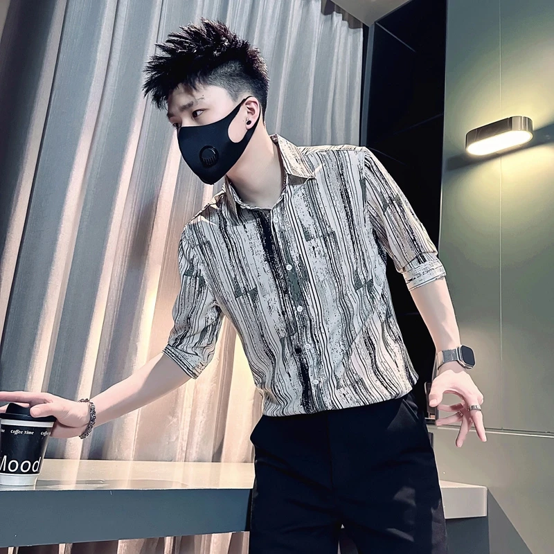 夏季七分袖花衬衫潮流短袖时尚衣服痞帅条纹薄款男装中袖衬衣新款