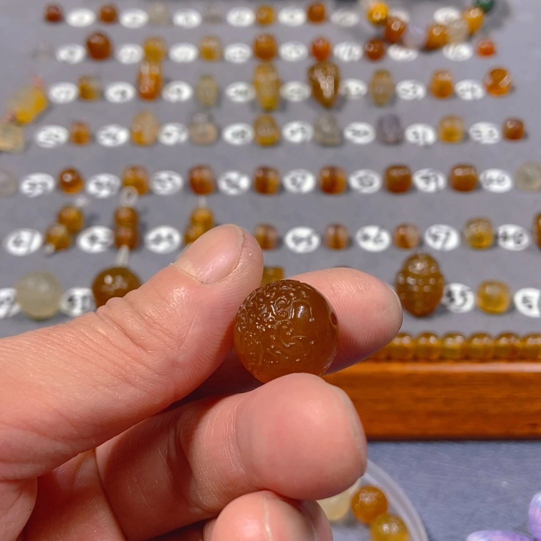 北***鸟玛瑙/玉髓合金颈饰珠