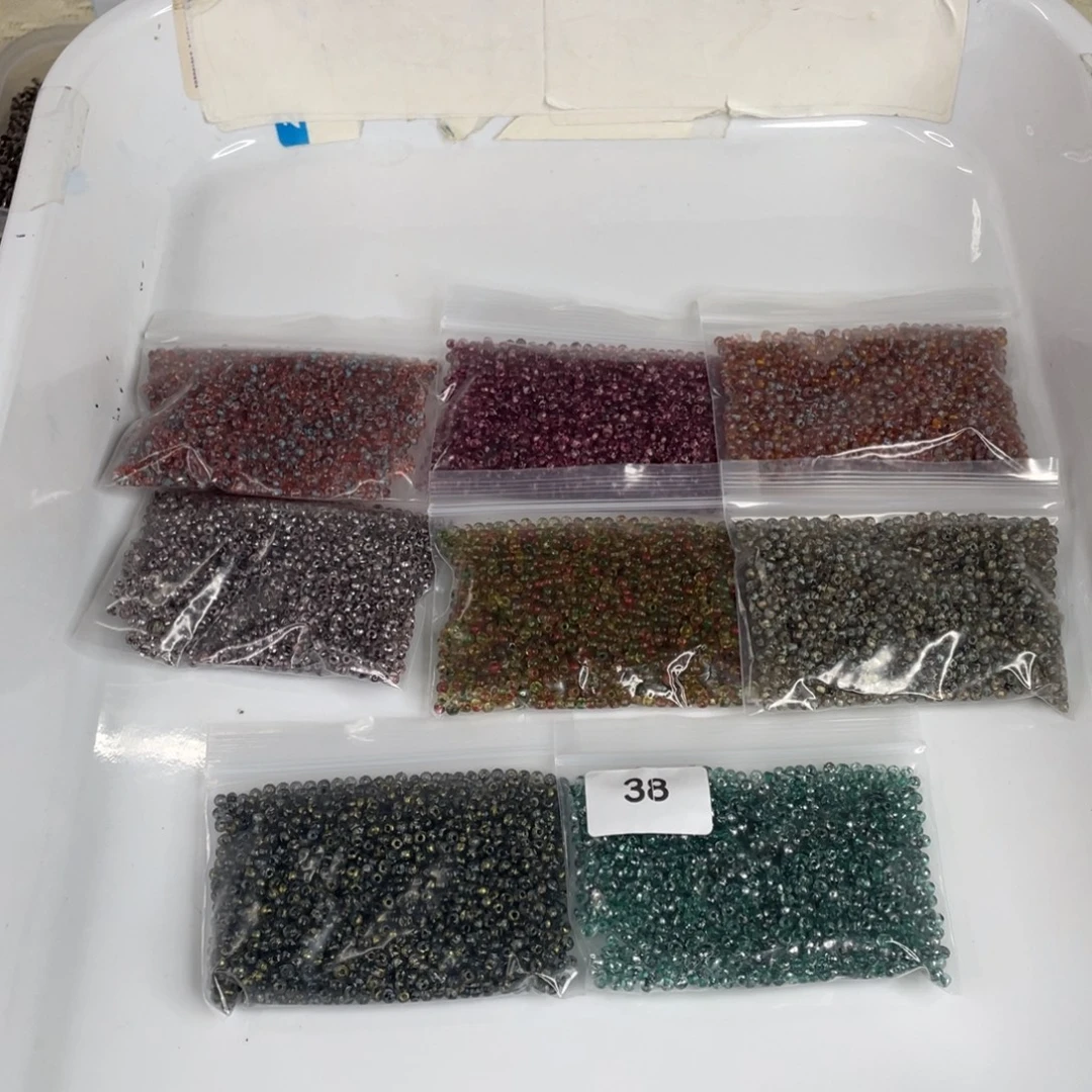 菠***萝3.0透明毕加索米珠8包