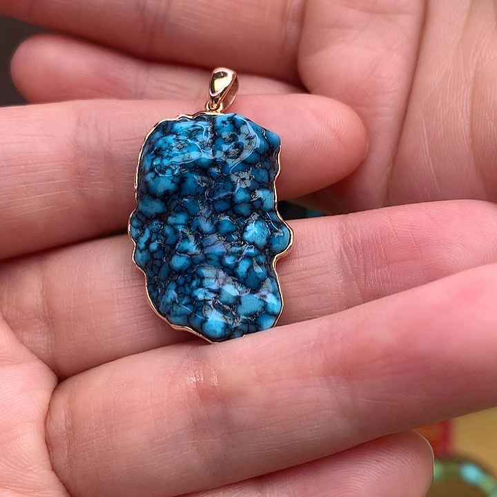 绿松石未镶嵌原矿