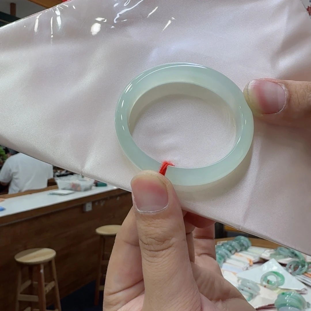 翡翠手镯未镶嵌买断