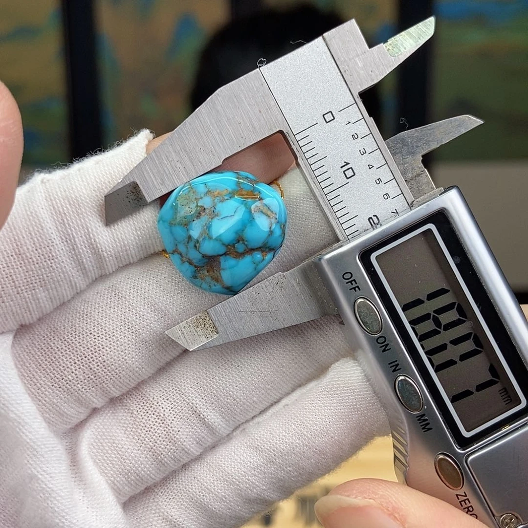 未镶嵌绿松石珠宝奇石