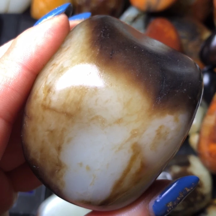 和田玉未镶嵌珠宝奇石