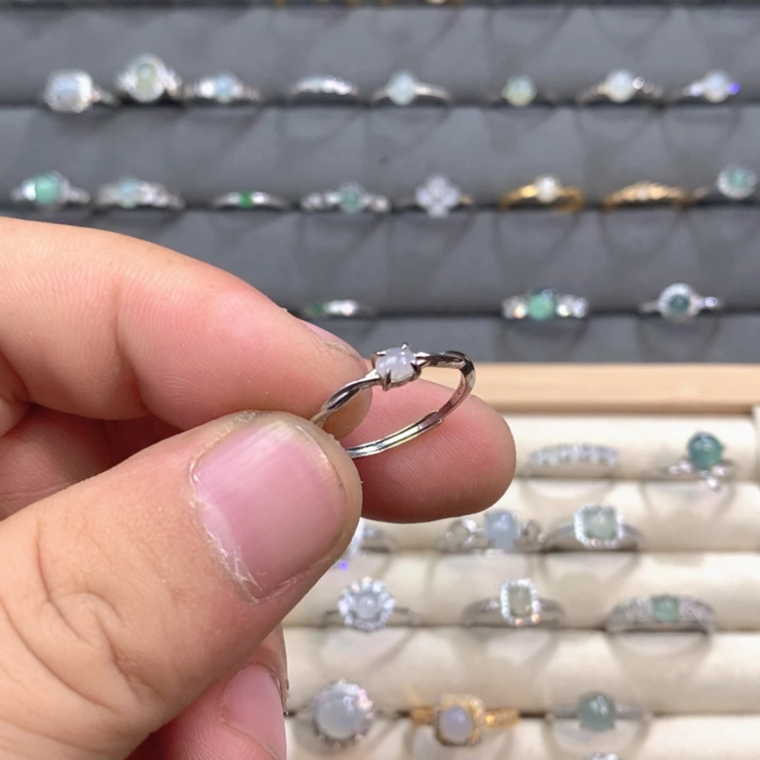 翡翠未镶嵌戒指翡翠