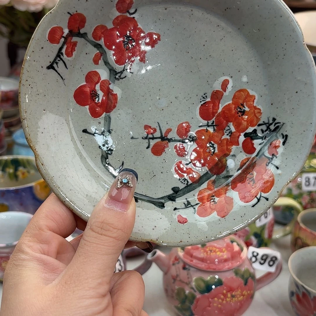 瓷片在这条街上你看到他是我