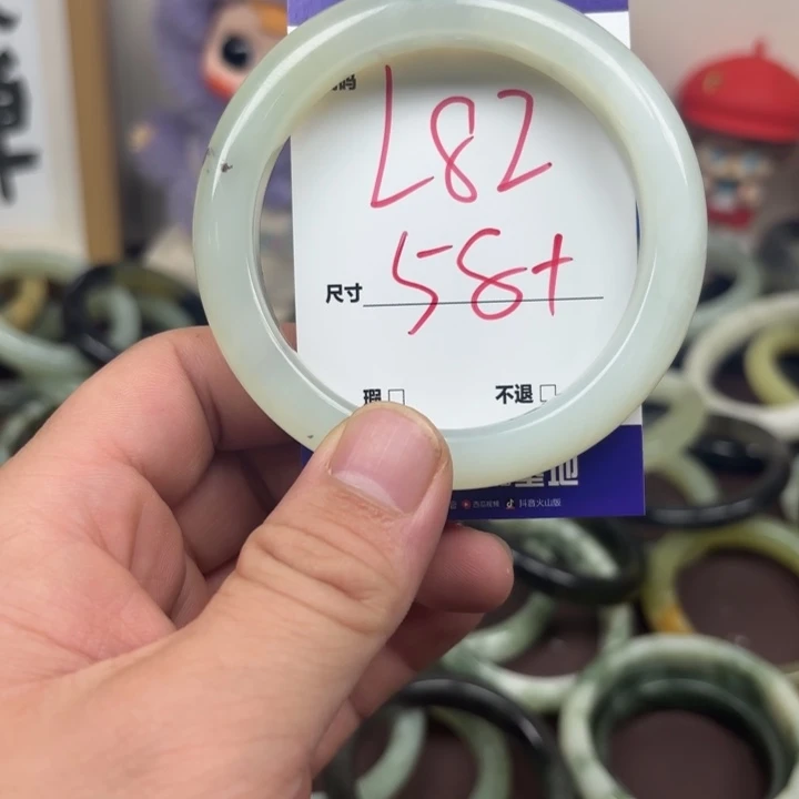 未镶嵌蛇纹石玉手镯82