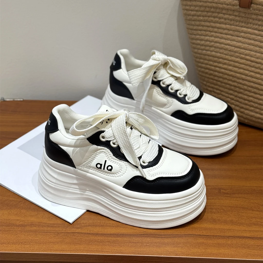 7cm小个子百搭熊猫板鞋女2025新款秋复古厚底增高学院休闲小白鞋