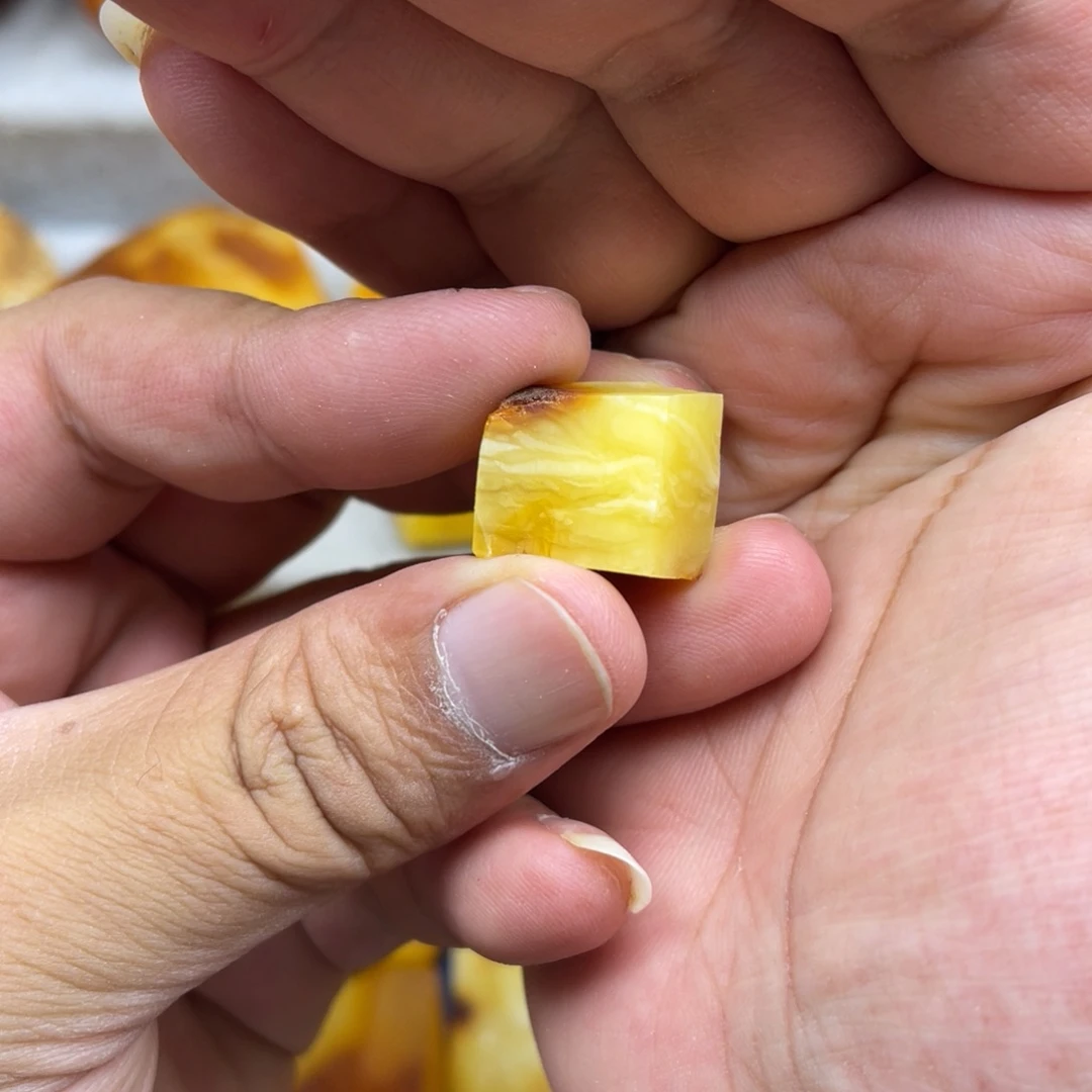 定制蜜蜡未镶嵌s****e原石