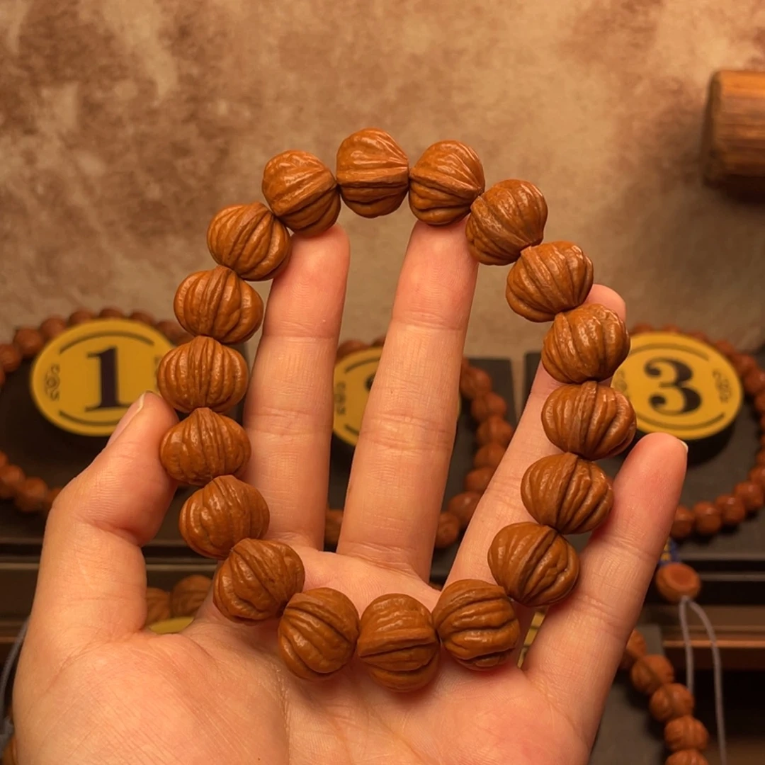 吊坠桃核16佛手龙纹