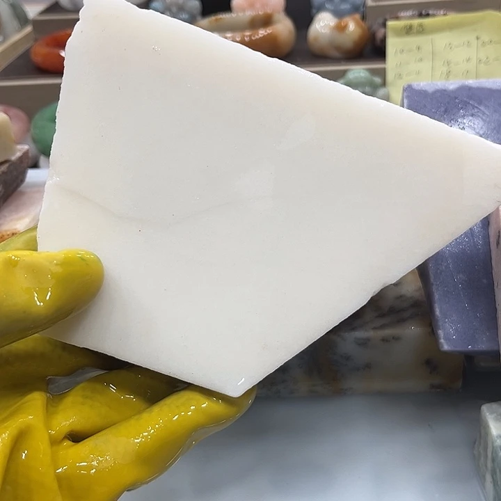 石英质玉（佘太翠）未镶嵌手镯