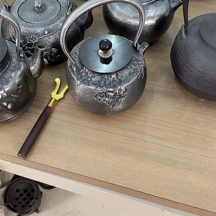 逍***尘兰花蟹1300毫升砂铁纯手工打造