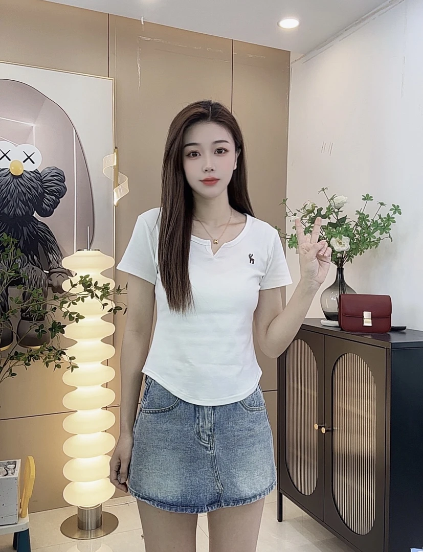 美式辣妹V领露锁骨正肩T恤女夏季高级感百搭短袖修身显瘦短款上衣