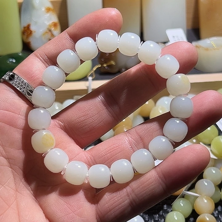 和田玉（糖玉）未镶嵌手链