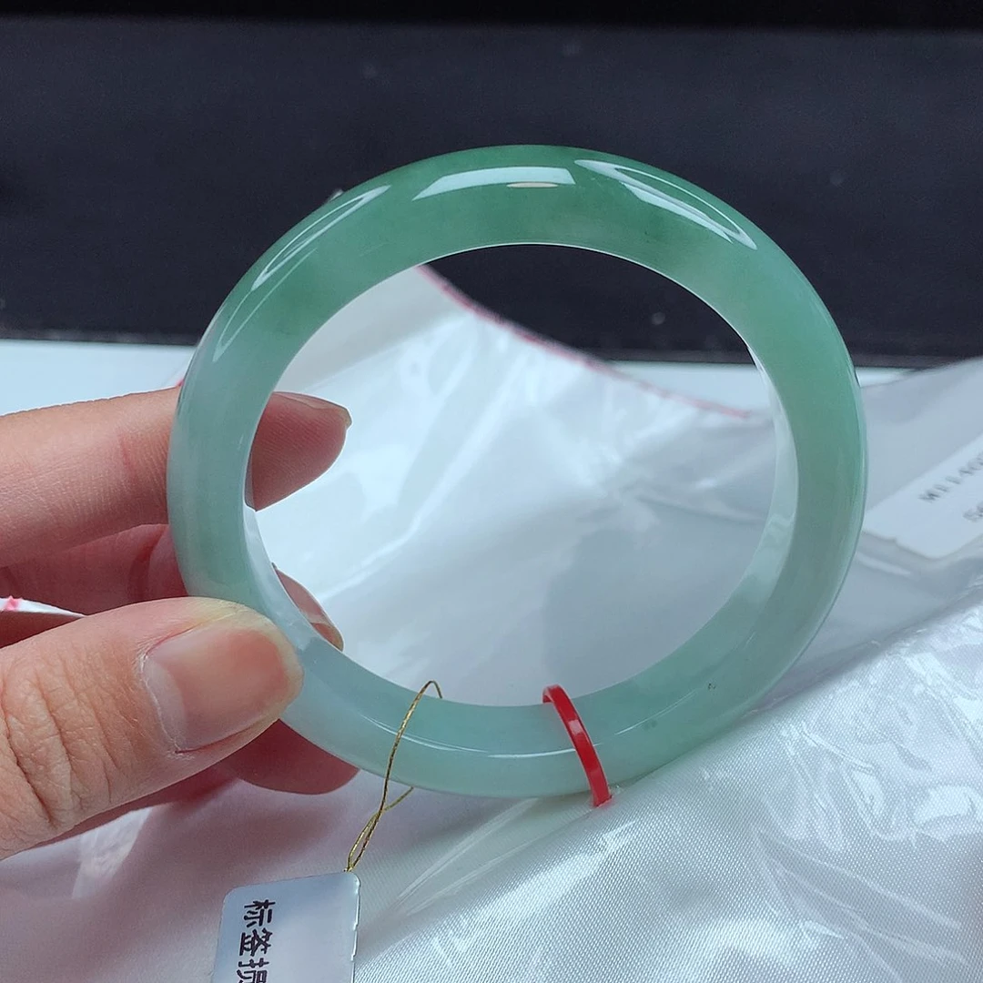 翡翠手镯未镶嵌56圈077