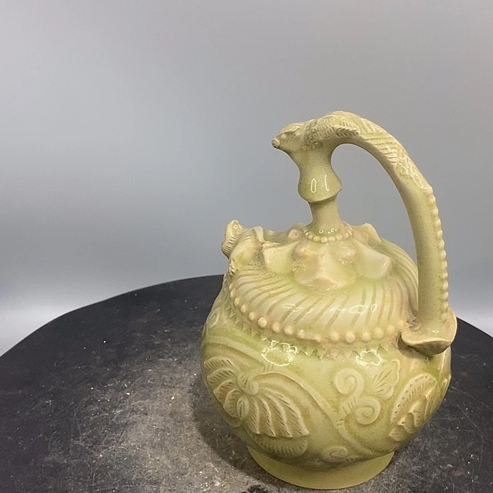 耀州窑倒流壶造型美观
