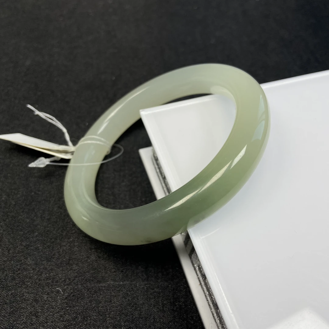 天然和田玉60圈带翠手镯