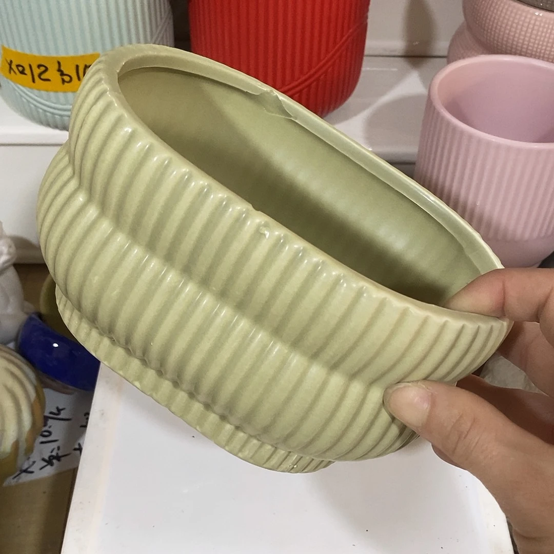 杯子陶盆有孔 瑕疵介意勿拍