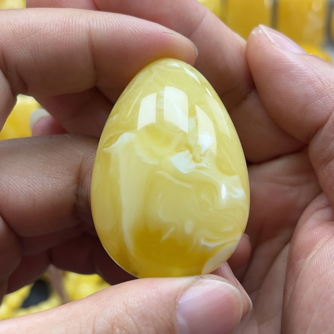 蜜蜡未镶嵌珠宝奇石