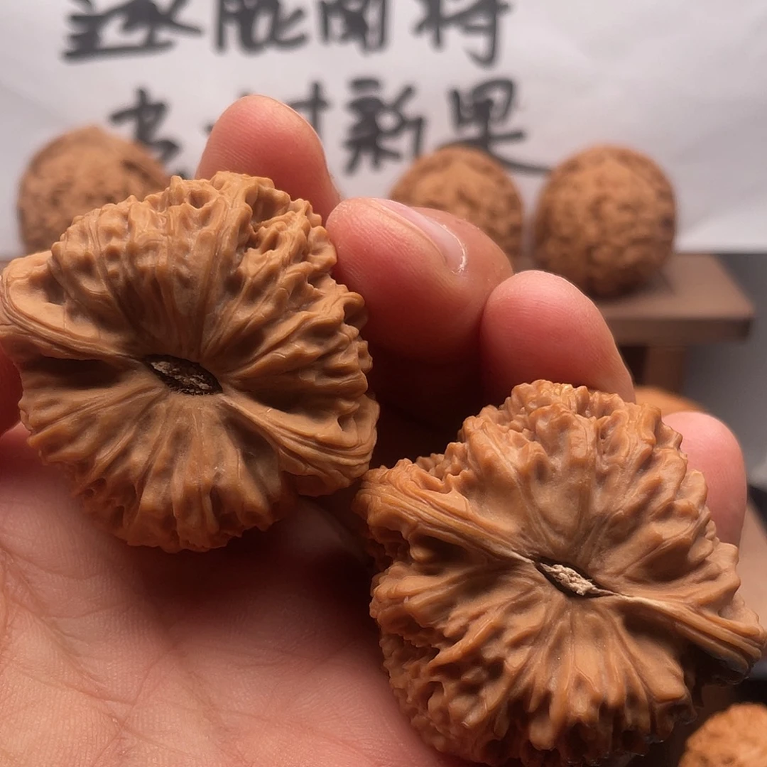 M***n吊坠桃核南疆石球54/44/39全品无修有黄