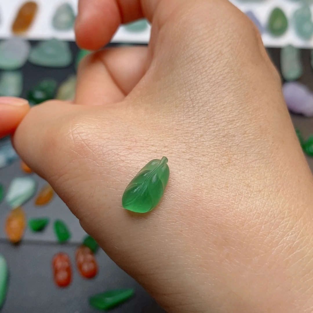 定制翡翠未镶嵌树叶