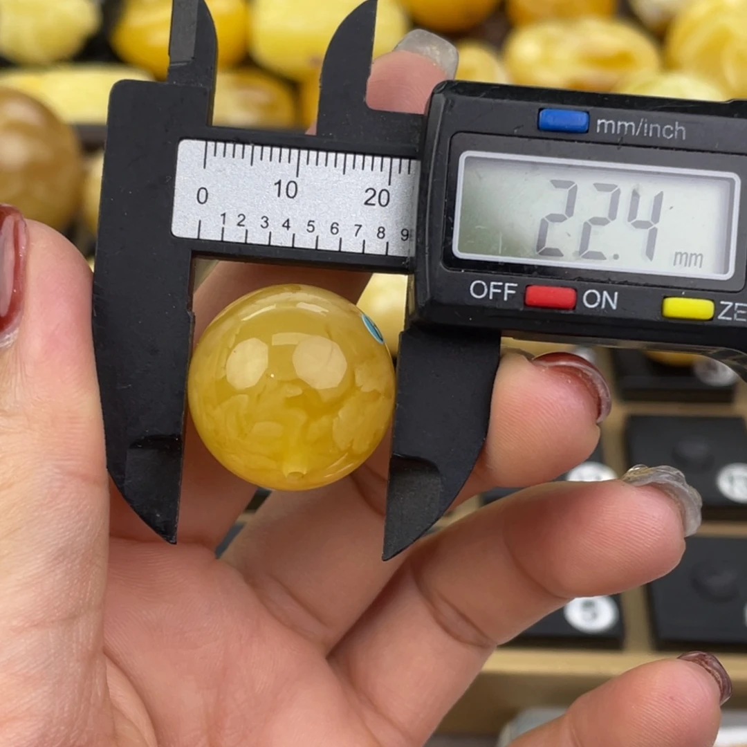 裸石琥珀未镶嵌微瑕35