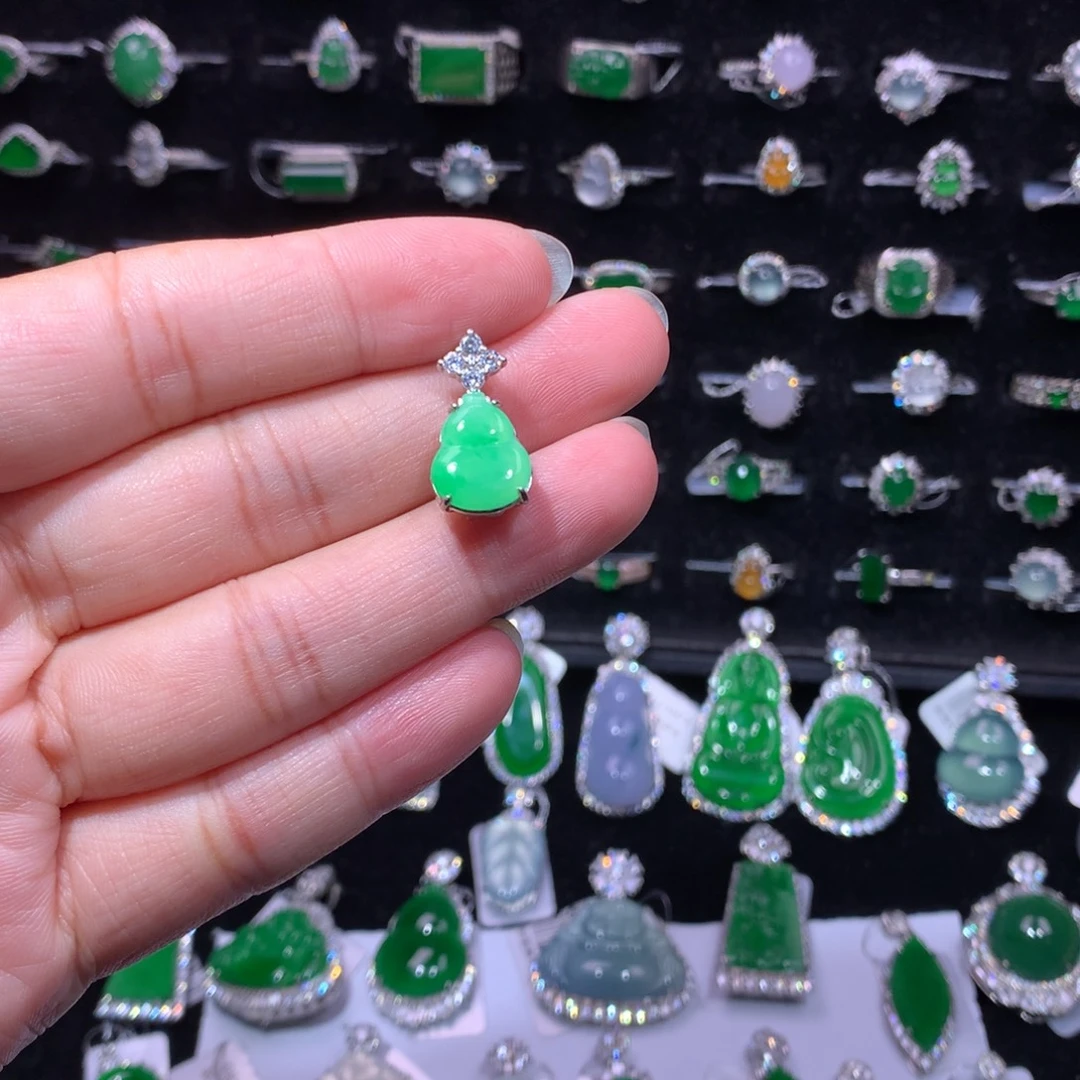 翡翠银S925镶嵌颈饰翡翠