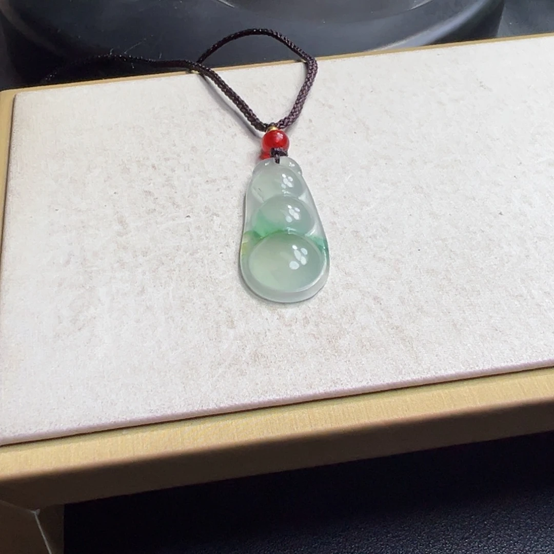 石英质玉颈饰未镶嵌毛*