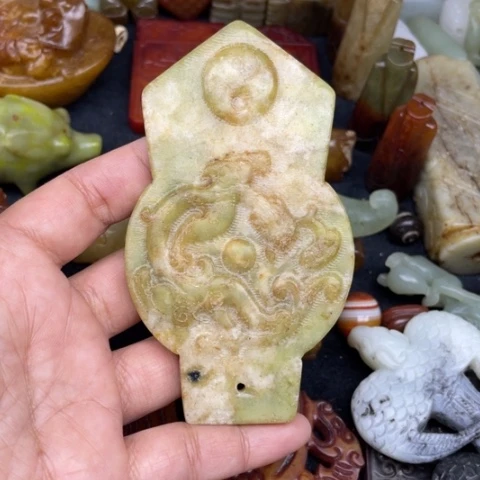蛇纹石玉未镶嵌颈饰83