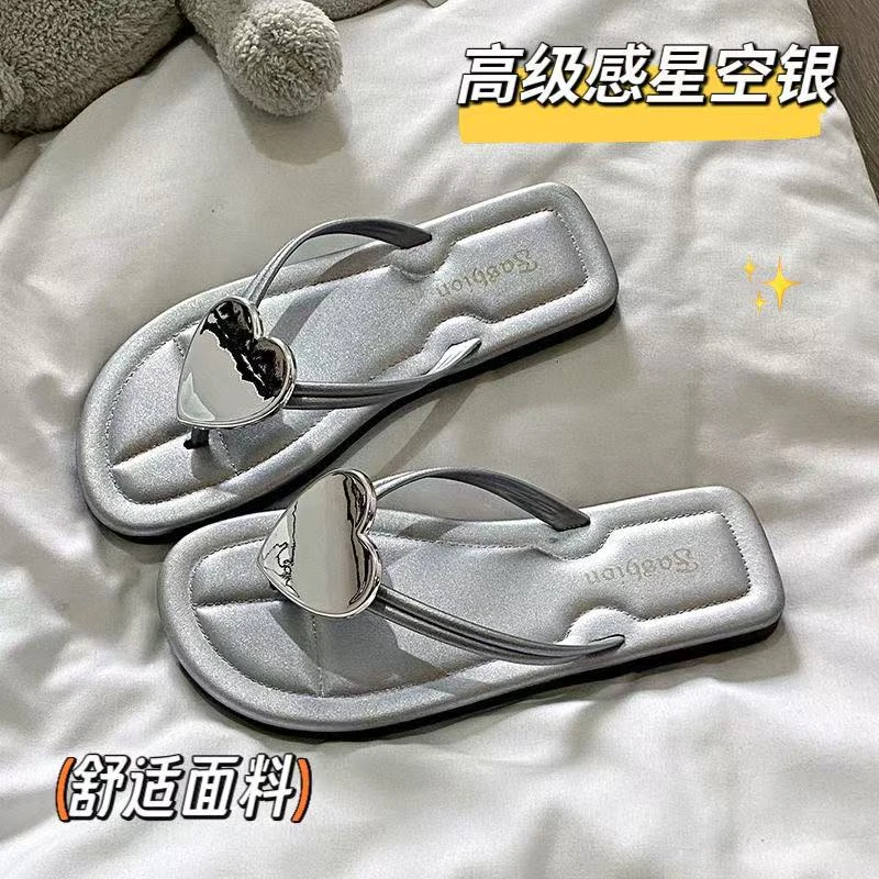 新款春夏季人字拖鞋简单百搭户外沙滩鞋爱心拖鞋RX116