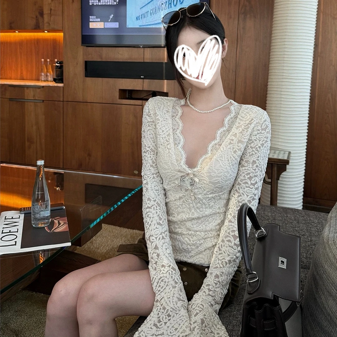 美式炸街蕾丝性感内搭打底衫女秋冬深V领加绒加厚上衣修身长袖T恤