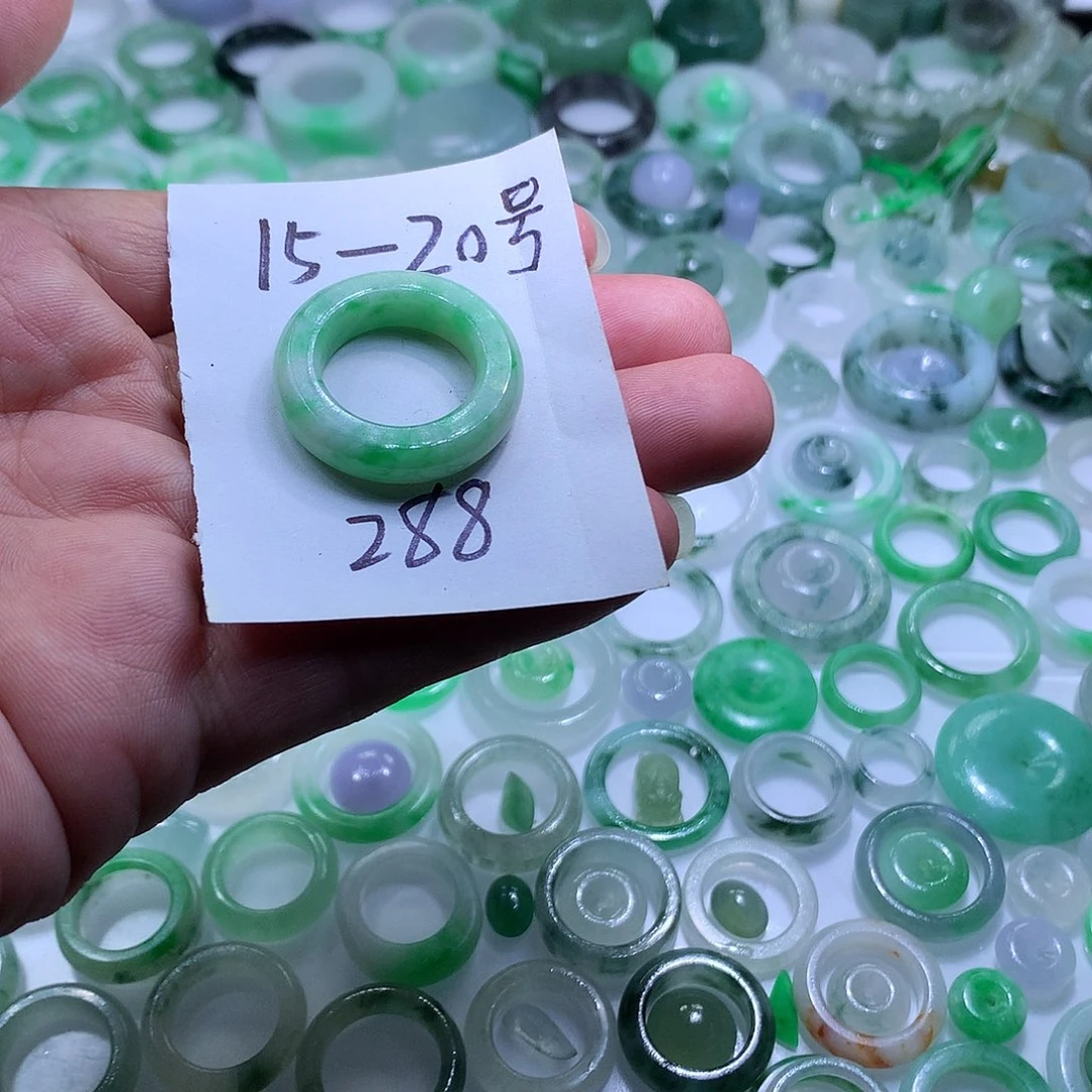 未镶嵌定制翡翠翡翠