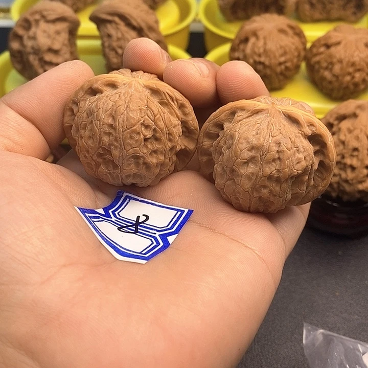 把件文玩核桃40血麒麟