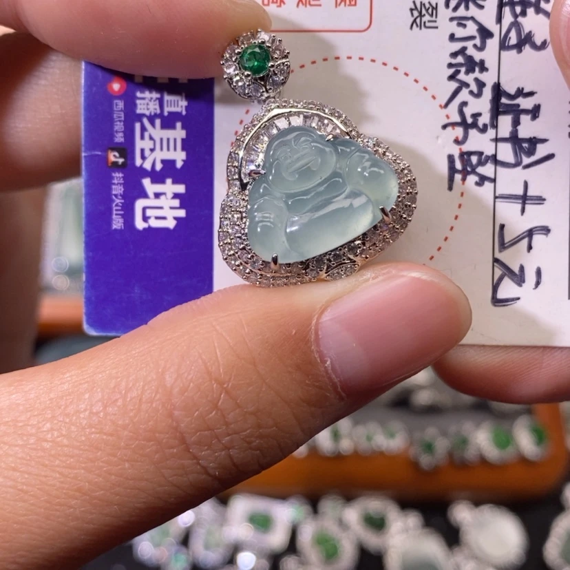 【闪购商品】翡翠颈饰未镶嵌天然