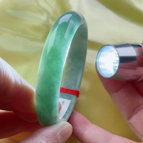 翡翠手镯未镶嵌正58