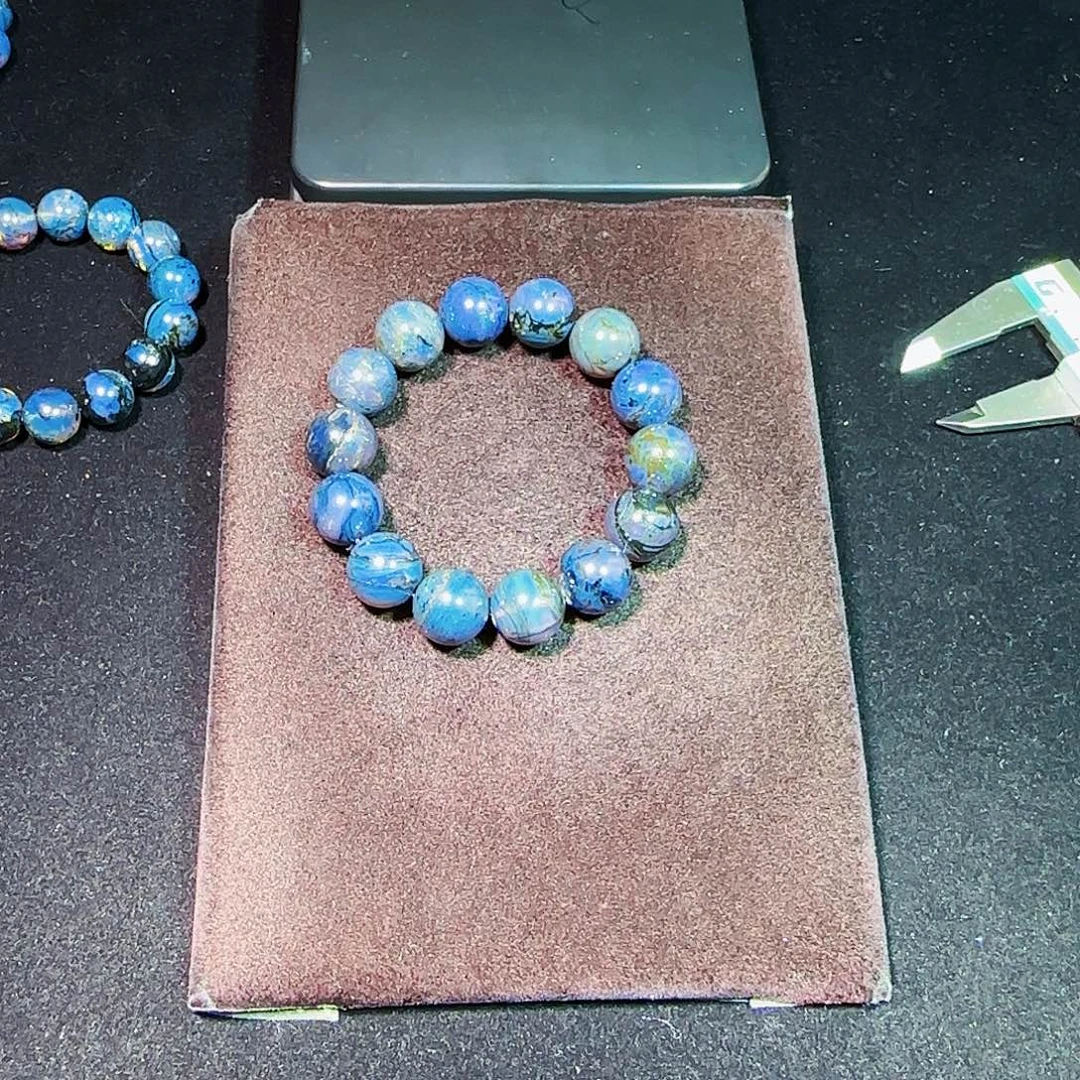 琥珀未镶嵌裸石琥珀