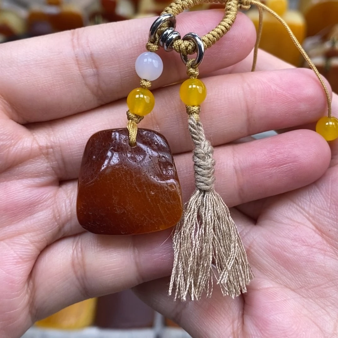 蜜蜡未镶嵌珠宝奇石